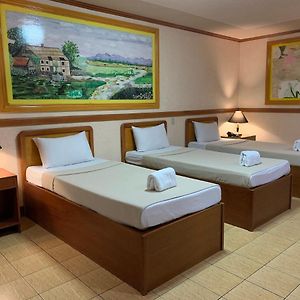 Main Wing Triple Room